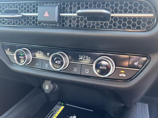 ＺＲ－Ｖ ｅ：ＨＥＶＺ特別仕様車ブラックスタイル　ＨｏｎｄａＳＥＮＳＩＮＧ・フルセグＮＡＶＩ・ＥＴＣ２．０ＨｏｎｄａＣＯＮＮＥＣＴ・ＬＥＤヘッドライト・シートヒーター前後ドラレコ・アラウンドビューモニター・パワーシート（15枚目）