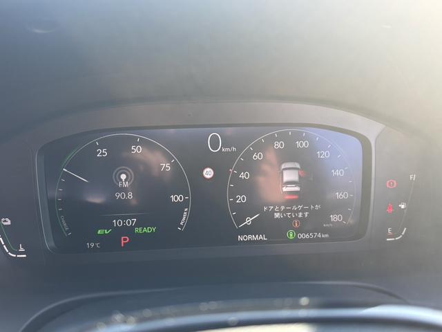 ＺＲ－Ｖ ｅ：ＨＥＶＺ特別仕様車ブラックスタイル　ＨｏｎｄａＳＥＮＳＩＮＧ・フルセグＮＡＶＩ・ＥＴＣ２．０ＨｏｎｄａＣＯＮＮＥＣＴ・ＬＥＤヘッドライト・シートヒーター前後ドラレコ・アラウンドビューモニター・パワーシート（17枚目）