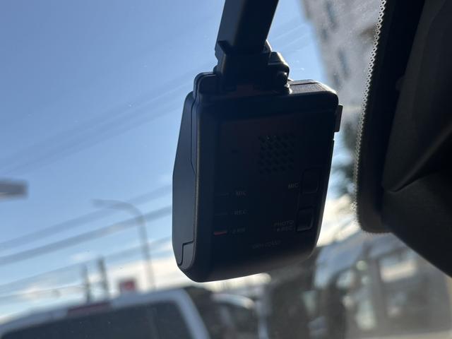 ＺＲ－Ｖ ｅ：ＨＥＶＺ特別仕様車ブラックスタイル　ＨｏｎｄａＳＥＮＳＩＮＧ・フルセグＮＡＶＩ・ＥＴＣ２．０ＨｏｎｄａＣＯＮＮＥＣＴ・ＬＥＤヘッドライト・シートヒーター前後ドラレコ・アラウンドビューモニター・パワーシート（20枚目）