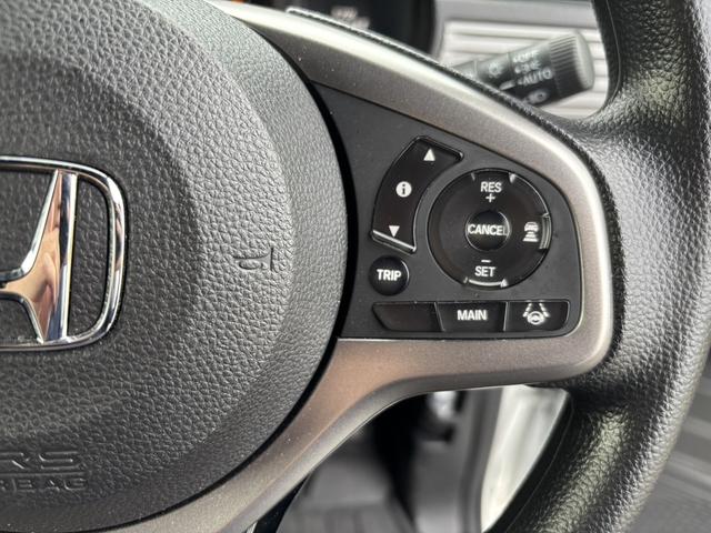 先進の安全運転支援機能ＨｏｎｄａＳＥＮＳＩＮＧを装備しています。衝突軽減ブレーキをはじめ、高速クルージング時の運転もサポートしてくれます。