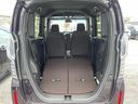 シートを倒すとフラットな荷室が広がり、自転車なども積載可能なスペースが広がります。