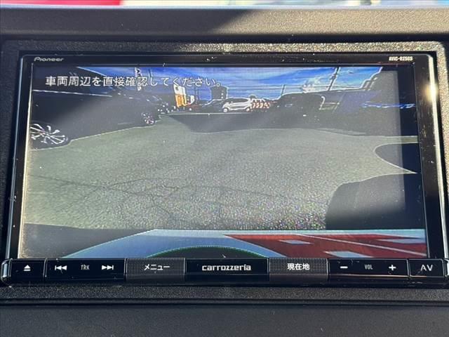 Ｎ－ＢＯＸカスタム 　ホンダセンシング　ナビ　レーダークルーズ　地デジ　ＤＶＤ　ＢＴ　両電　Ｂカメラ　ＥＴＣ　Ｐスタート　スマートキーＸ２　ＬＥＤ　Ａライト　シートヒーター　ステリモ　パドルシフト　電格　革巻きステア（4枚目）