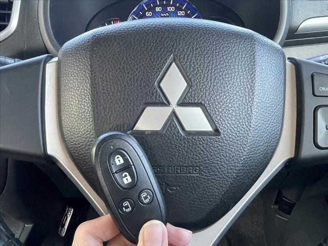 デリカＤ：２ Ｓ　後期　禁煙車　車検整備付　フルセグナビ　衝突安全　両電　Ｂカメラ　前後ドラレコ　ＤＶＤ　ＢＴ　ＥＴＣ　クルコン　Ａライト　ＨＩＤ　革巻きステアリング　Ｐスタート　フォグ　電格ミラー　ウインカーミラー（22枚目）