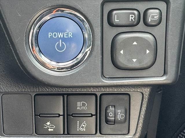 カローラフィールダー ハイブリッドＧ　中期　ナビ　フルセグ　Ｐスタート　スマートキー　Ｂカメラ　セーフティセンスＣ　先行車発進告知機能　ドラレコ　革巻きステアリング　Ａハイビーム　ＥＴＣ　電格ミラー　Ｐガラス　ＡＡＣ　カーテンエアバッグ（5枚目）