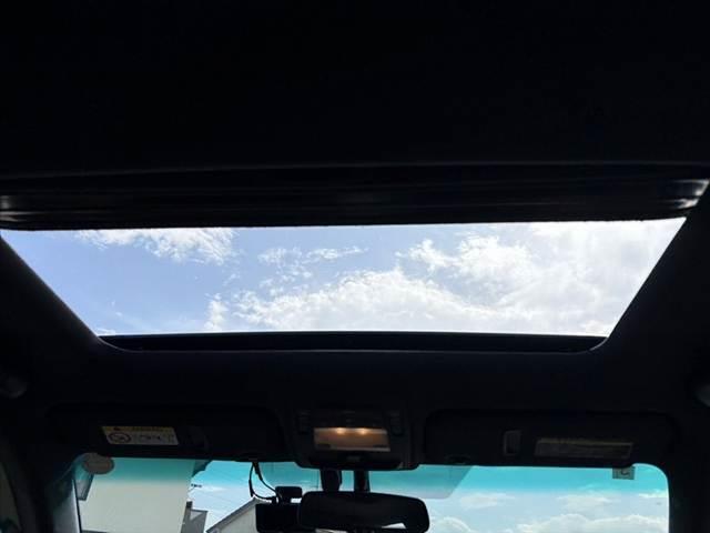 ＲＸ ＲＸ４５０ｈ　Ｆスポーツ　後期　４ＷＤ　マクレビ　ＳＲ　レーダークルーズ　クリソナ　ナビ　Ｂカメラ　サイドカメラ　レーザシート　ＨＵＤ　ＤＶＤ　ＢＴ　ＤＳＲＣ　Ｐバックドア　Ｍシート　Ａライト　ＬＥＤ　ドラレコ　Ａライト（5枚目）