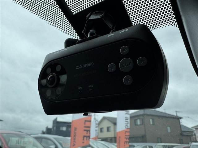 アクア Ｓ　後期　禁煙　車検整備付　９インチナビ　セーフティＳ　Ｂカメラ　ＢＴ　ＤＶＤ　ステリモ　Ａライト　ＬＥＤ　Ａハイビーム　Ｐスタ　ＡＡＣ　スマートキー　ドラレコ　ＬＤＷ　ＥＴＣ　ＥＳＣ　シートリフター（25枚目）