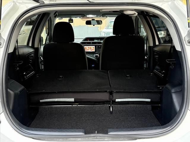 アクア S 禁煙車 ナビ フルセグ BT DVD再生 Pスタート Aライト 社外AW ETC 前後ドラレコ 電格 スマートキー AAC SRSエアB ABS Pガラス フロアマット リアワイパー シートリフター(21枚目)