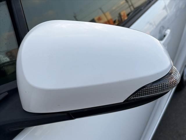 アクア S 禁煙車 ナビ フルセグ BT DVD再生 Pスタート Aライト 社外AW ETC 前後ドラレコ 電格 スマートキー AAC SRSエアB ABS Pガラス フロアマット リアワイパー シートリフター(35枚目)