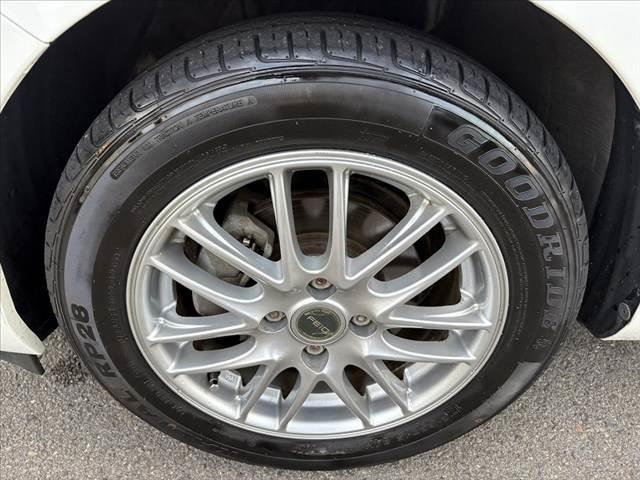 アクア S 禁煙車 ナビ フルセグ BT DVD再生 Pスタート Aライト 社外AW ETC 前後ドラレコ 電格 スマートキー AAC SRSエアB ABS Pガラス フロアマット リアワイパー シートリフター(43枚目)