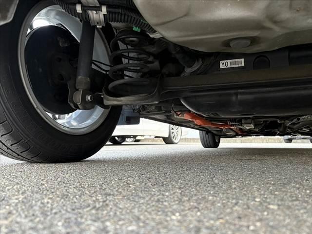 アクア S 禁煙車 ナビ フルセグ BT DVD再生 Pスタート Aライト 社外AW ETC 前後ドラレコ 電格 スマートキー AAC SRSエアB ABS Pガラス フロアマット リアワイパー シートリフター(48枚目)