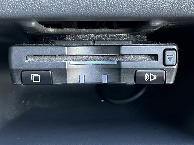 シエンタ 　後期　禁煙　車検整備付　純正ナビ　フルセグ　Ｂモニ　電動スライドドア　革巻きステアリング　ＨＩＤ　フォグ　ＡＡＣ　ＥＴＣ　シートリフター　アームレスト　シートバックポケット　Ｐガラス　電格　Ｒワイパー（7枚目）