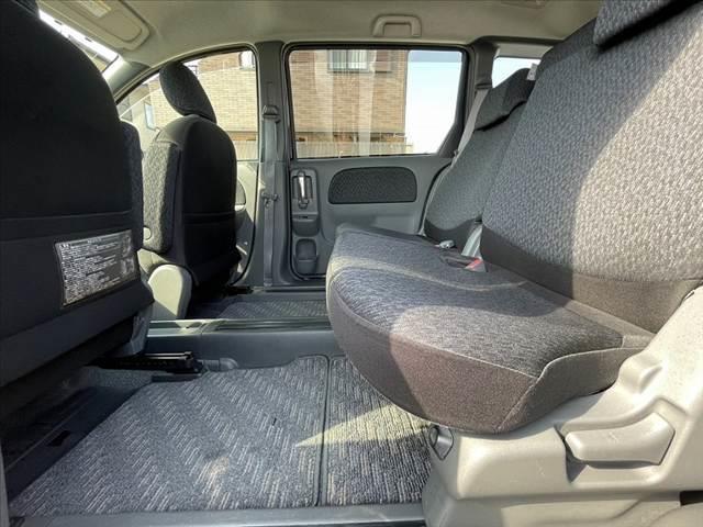 シエンタ 　後期　禁煙　車検整備付　純正ナビ　フルセグ　Ｂモニ　電動スライドドア　革巻きステアリング　ＨＩＤ　フォグ　ＡＡＣ　ＥＴＣ　シートリフター　アームレスト　シートバックポケット　Ｐガラス　電格　Ｒワイパー（19枚目）