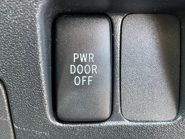 シエンタ 　後期　禁煙　車検整備付　純正ナビ　フルセグ　Ｂモニ　電動スライドドア　革巻きステアリング　ＨＩＤ　フォグ　ＡＡＣ　ＥＴＣ　シートリフター　アームレスト　シートバックポケット　Ｐガラス　電格　Ｒワイパー（26枚目）