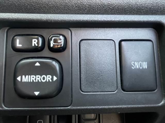 シエンタ 　後期　禁煙　車検整備付　純正ナビ　フルセグ　Ｂモニ　電動スライドドア　革巻きステアリング　ＨＩＤ　フォグ　ＡＡＣ　ＥＴＣ　シートリフター　アームレスト　シートバックポケット　Ｐガラス　電格　Ｒワイパー（28枚目）