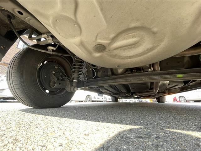 シエンタ 　後期　禁煙　車検整備付　純正ナビ　フルセグ　Ｂモニ　電動スライドドア　革巻きステアリング　ＨＩＤ　フォグ　ＡＡＣ　ＥＴＣ　シートリフター　アームレスト　シートバックポケット　Ｐガラス　電格　Ｒワイパー（54枚目）