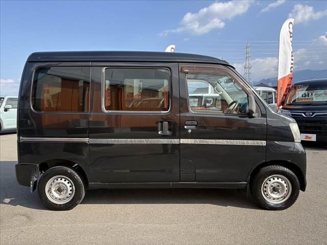 ハイゼットカーゴ 　中期　禁煙　５ＭＴ　キーレス　ＥＴＣ　パワーウィンドウ　ＦＭＡＭラジオ　ハイルーフ　ヘッドライトレベライザー　リア熱線　Ｒワイパー　プライバシーガラス　マニュアルエアコン　アナログメーター（11枚目）