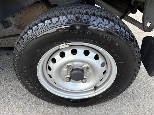 ハイゼットカーゴ 　中期　禁煙　５ＭＴ　キーレス　ＥＴＣ　パワーウィンドウ　ＦＭＡＭラジオ　ハイルーフ　ヘッドライトレベライザー　リア熱線　Ｒワイパー　プライバシーガラス　マニュアルエアコン　アナログメーター（40枚目）