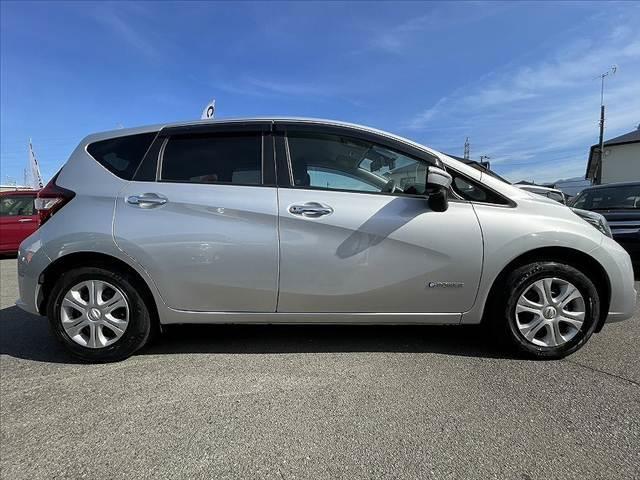 ノート ｅパワーＢ　後期　禁煙　車検整備付　社外ナビ　全方位　Ｄミラー　ドラレコ　ＢＴ　スマートキー×２　エマブレ　Ａライト　ハイビームアシスト　ＡＡＣ　ＡＢＳ　ＳＲＳ　電格　ＥＴＣ　Ｐスタート　Ｐガラス　Ｒワイパー（11枚目）