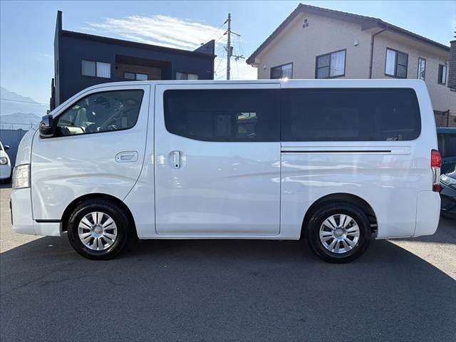 キャラバン ロンググランドプレミアムＧＸ　禁煙車　車検整備付　社外１１インチナビ　電動スライドドア　全方位　フルセグ　ＢＴ　ステリモ　Ａライト　ＬＥＤ　フォグ　横滑り防止　スマートキー×２　ＡＡＣ　電格　合皮コンビシート　オートクローザー（12枚目）