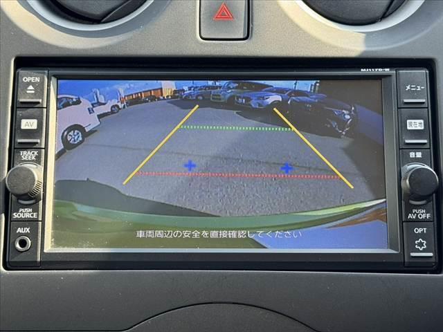 ノート Ｘ　後期　禁煙車　フルセグナビ　Ｂカメラ　ステリモ　ドラレコ　ＢＴ　ＥＴＣ　Ｐスタート　Ａライト　スマートキー　電格ミラー　イモビライザー　シートリフター　Ｐガラス　Ｗエアバッグ　Ａストップ　バイザー（4枚目）