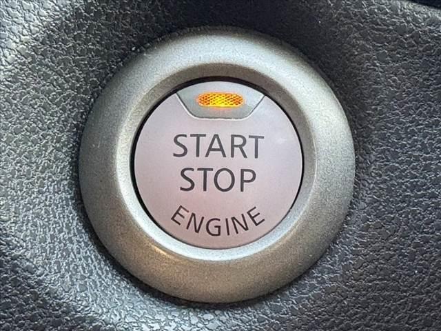 ノート Ｘ　後期　禁煙車　フルセグナビ　Ｂカメラ　ステリモ　ドラレコ　ＢＴ　ＥＴＣ　Ｐスタート　Ａライト　スマートキー　電格ミラー　イモビライザー　シートリフター　Ｐガラス　Ｗエアバッグ　Ａストップ　バイザー（6枚目）