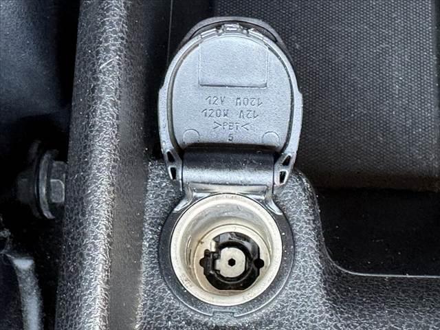 ノート Ｘ　後期　禁煙車　フルセグナビ　Ｂカメラ　ステリモ　ドラレコ　ＢＴ　ＥＴＣ　Ｐスタート　Ａライト　スマートキー　電格ミラー　イモビライザー　シートリフター　Ｐガラス　Ｗエアバッグ　Ａストップ　バイザー（27枚目）