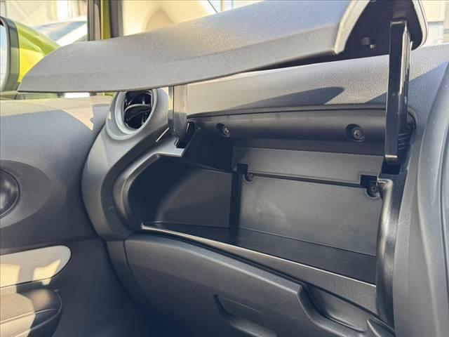 ノート Ｘ　後期　禁煙車　フルセグナビ　Ｂカメラ　ステリモ　ドラレコ　ＢＴ　ＥＴＣ　Ｐスタート　Ａライト　スマートキー　電格ミラー　イモビライザー　シートリフター　Ｐガラス　Ｗエアバッグ　Ａストップ　バイザー（31枚目）