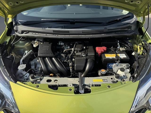 ノート Ｘ　後期　禁煙車　フルセグナビ　Ｂカメラ　ステリモ　ドラレコ　ＢＴ　ＥＴＣ　Ｐスタート　Ａライト　スマートキー　電格ミラー　イモビライザー　シートリフター　Ｐガラス　Ｗエアバッグ　Ａストップ　バイザー（49枚目）