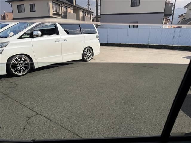 ミラココア ココアＸ　車検整備付　禁煙車　ナビ　フルセグ　バックモニター　ＤＶＤ　ブルートゥース　ＡＡＣ　スマートキー　電格　シートリフター　ヘッドライトレベライザー　アームレスト　ベンチシート　Ｐガラス　ＵＶカット（28枚目）