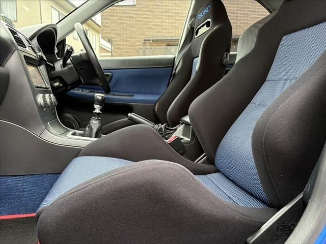 インプレッサ WRX STi 後期 車検整備付 RECAROシート ZEROSPOORTエアロ 社外18インチAW 社外マフラー 社外HDDナビ HID フォグ ターボ 4WD ローダウン 大型Rスポイラー 電格ミラー 革巻ステア(17枚目)