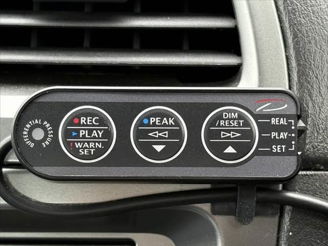 インプレッサ WRX STi 後期 車検整備付 RECAROシート ZEROSPOORTエアロ 社外18インチAW 社外マフラー 社外HDDナビ HID フォグ ターボ 4WD ローダウン 大型Rスポイラー 電格ミラー 革巻ステア(24枚目)