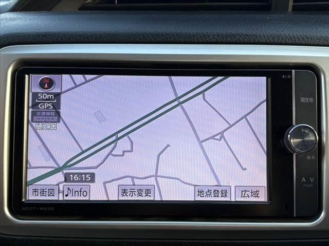 ヴィッツ Ｆ　禁煙車　純正ナビ　Ｂカメラ　ステリモ　フルセグ　ＢＴ　ＤＶＤ再生　ＬＥＤ　フォグ　電格　リモコンキー　横滑り防止　Ａストップ　バニティミラー　ＳＲＳエアＢ　シートアンダートレイ　マニュアルエアコン（3枚目）