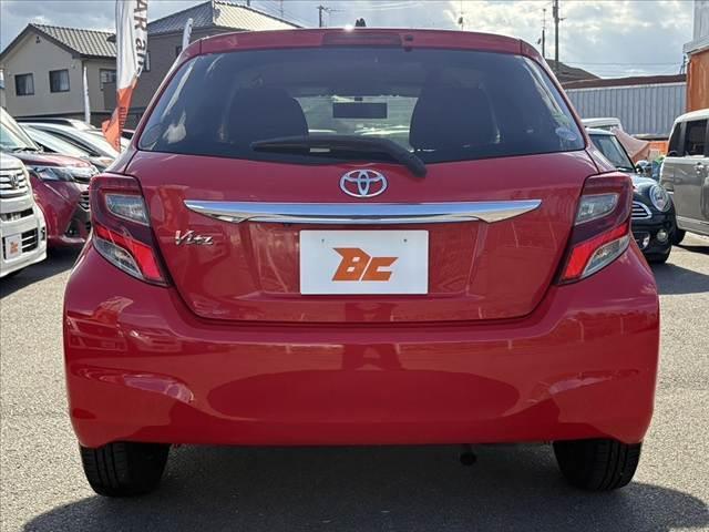 ヴィッツ Ｆ　禁煙車　純正ナビ　Ｂカメラ　ステリモ　フルセグ　ＢＴ　ＤＶＤ再生　ＬＥＤ　フォグ　電格　リモコンキー　横滑り防止　Ａストップ　バニティミラー　ＳＲＳエアＢ　シートアンダートレイ　マニュアルエアコン（14枚目）