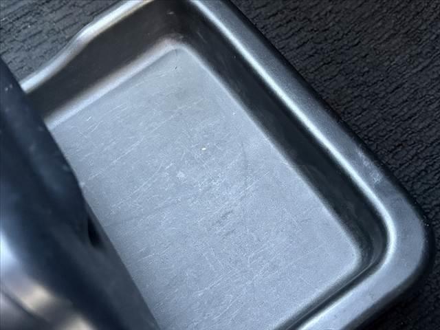 ヴィッツ Ｆ　禁煙車　純正ナビ　Ｂカメラ　ステリモ　フルセグ　ＢＴ　ＤＶＤ再生　ＬＥＤ　フォグ　電格　リモコンキー　横滑り防止　Ａストップ　バニティミラー　ＳＲＳエアＢ　シートアンダートレイ　マニュアルエアコン（30枚目）