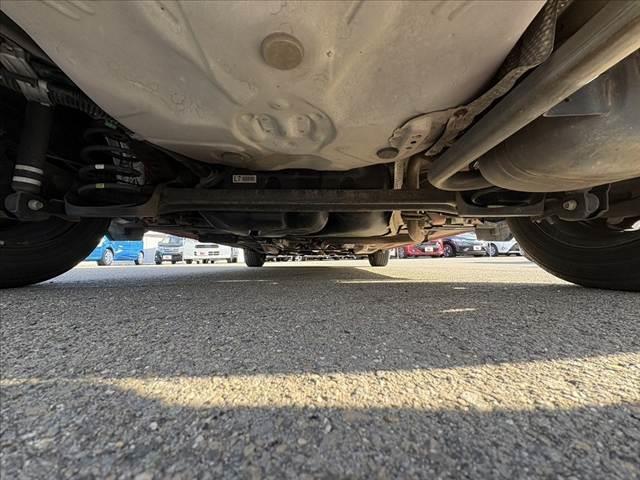 ヴィッツ Ｆ　禁煙車　純正ナビ　Ｂカメラ　ステリモ　フルセグ　ＢＴ　ＤＶＤ再生　ＬＥＤ　フォグ　電格　リモコンキー　横滑り防止　Ａストップ　バニティミラー　ＳＲＳエアＢ　シートアンダートレイ　マニュアルエアコン（46枚目）