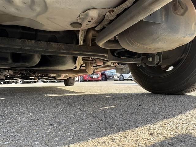 ヴィッツ Ｆ　禁煙車　純正ナビ　Ｂカメラ　ステリモ　フルセグ　ＢＴ　ＤＶＤ再生　ＬＥＤ　フォグ　電格　リモコンキー　横滑り防止　Ａストップ　バニティミラー　ＳＲＳエアＢ　シートアンダートレイ　マニュアルエアコン（48枚目）