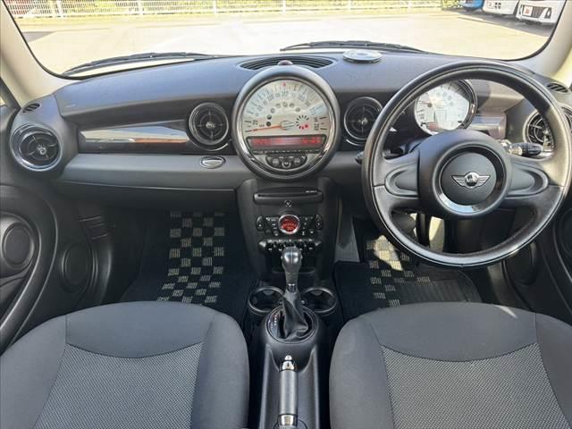 ＭＩＮＩ クーパー　禁煙車　車検整備付　後期　プッシュスタート　スマートキー　ＡＡＣ　ＣＤデッキ　前後ドラレコ　タコメーター　ＥＴＣ　横滑り防止　サイドエアバック　純正１５インチＡＷ　革巻ステアリング　チルトステア　電格（2枚目）