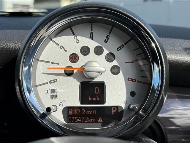 ＭＩＮＩ クーパー　禁煙車　車検整備付　後期　プッシュスタート　スマートキー　ＡＡＣ　ＣＤデッキ　前後ドラレコ　タコメーター　ＥＴＣ　横滑り防止　サイドエアバック　純正１５インチＡＷ　革巻ステアリング　チルトステア　電格（20枚目）