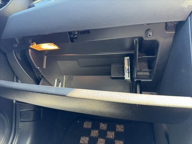 ＭＩＮＩ クーパー　禁煙車　車検整備付　後期　プッシュスタート　スマートキー　ＡＡＣ　ＣＤデッキ　前後ドラレコ　タコメーター　ＥＴＣ　横滑り防止　サイドエアバック　純正１５インチＡＷ　革巻ステアリング　チルトステア　電格（24枚目）