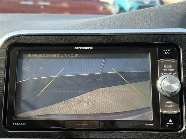 シエンタ ハイブリッドＧ　車検整備　ナビ　Ｂモニター　フルセグ　ＢＴ　ＤＶＤ　ＬＥＤヘッドライト　両電スライドドア　オートライト　プッシュスタート　スマートキーＸ２　電格ミラー　スタッドレス　革巻きステア　アームレスト（4枚目）