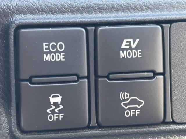 シエンタ ハイブリッドＧ　車検整備　ナビ　Ｂモニター　フルセグ　ＢＴ　ＤＶＤ　ＬＥＤヘッドライト　両電スライドドア　オートライト　プッシュスタート　スマートキーＸ２　電格ミラー　スタッドレス　革巻きステア　アームレスト（7枚目）