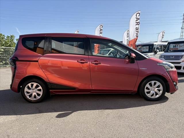 シエンタ ハイブリッドＧ　車検整備　ナビ　Ｂモニター　フルセグ　ＢＴ　ＤＶＤ　ＬＥＤヘッドライト　両電スライドドア　オートライト　プッシュスタート　スマートキーＸ２　電格ミラー　スタッドレス　革巻きステア　アームレスト（11枚目）