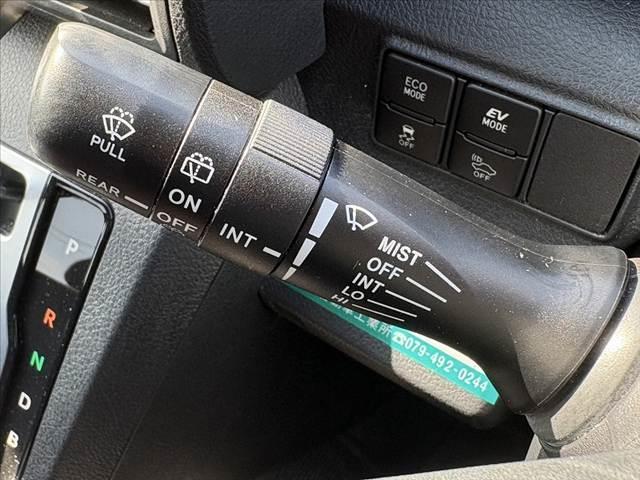 シエンタ ハイブリッドＧ　車検整備　ナビ　Ｂモニター　フルセグ　ＢＴ　ＤＶＤ　ＬＥＤヘッドライト　両電スライドドア　オートライト　プッシュスタート　スマートキーＸ２　電格ミラー　スタッドレス　革巻きステア　アームレスト（24枚目）