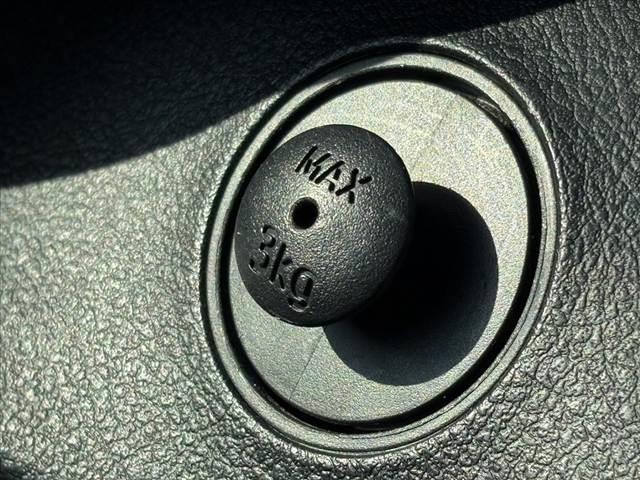 シエンタ ハイブリッドＧ　車検整備　ナビ　Ｂモニター　フルセグ　ＢＴ　ＤＶＤ　ＬＥＤヘッドライト　両電スライドドア　オートライト　プッシュスタート　スマートキーＸ２　電格ミラー　スタッドレス　革巻きステア　アームレスト（32枚目）