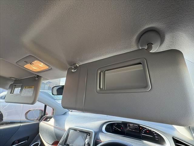 シエンタ ハイブリッドＧ　車検整備　ナビ　Ｂモニター　フルセグ　ＢＴ　ＤＶＤ　ＬＥＤヘッドライト　両電スライドドア　オートライト　プッシュスタート　スマートキーＸ２　電格ミラー　スタッドレス　革巻きステア　アームレスト（33枚目）