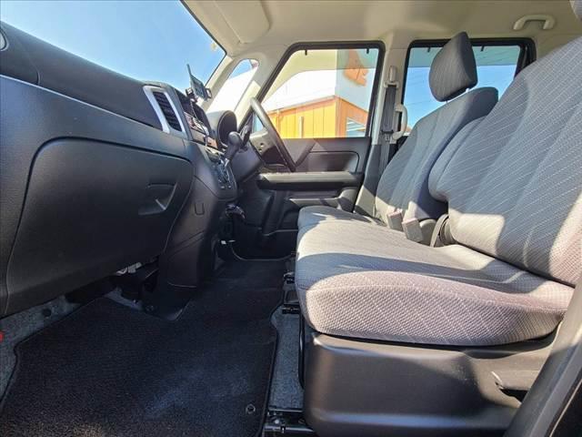 納車整備ついても第三者機関の指定工場で分解記録（法定整備）を実施し、車検を基準に不具合箇所、消耗部品は改善して納車させていただきます。