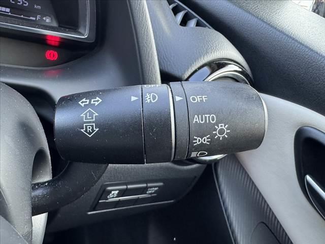 デミオ 13S Lパッケージ 車検整備付 禁煙車 純正ナビ HUD BT LED Aライト フォグ ステリモ ETC スマートキー×2 Pスタート ABS AAC 電格ミラー Aストップ 横滑り防止 衝突被害軽減ブレーキ Pガラス(7枚目)