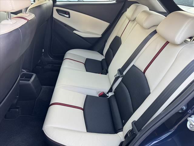 デミオ 13S Lパッケージ 車検整備付 禁煙車 純正ナビ HUD BT LED Aライト フォグ ステリモ ETC スマートキー×2 Pスタート ABS AAC 電格ミラー Aストップ 横滑り防止 衝突被害軽減ブレーキ Pガラス(19枚目)