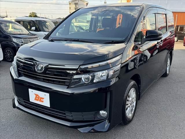 ヴォクシー Ｖ　車検整備付　禁煙車　フルセグナビ　セーフティセンスＣ　電動スライドドア　Ｐスタート　Ｂモニター　ＥＴＣ　ＬＥＤ　Ａハイビーム　先行車発進告知機能　クルコン　Ａライト　革巻きステアリング　ＢＴ　ステリモ（10枚目）