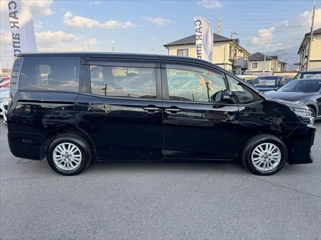 ヴォクシー Ｖ　車検整備付　禁煙車　フルセグナビ　セーフティセンスＣ　電動スライドドア　Ｐスタート　Ｂモニター　ＥＴＣ　ＬＥＤ　Ａハイビーム　先行車発進告知機能　クルコン　Ａライト　革巻きステアリング　ＢＴ　ステリモ（11枚目）